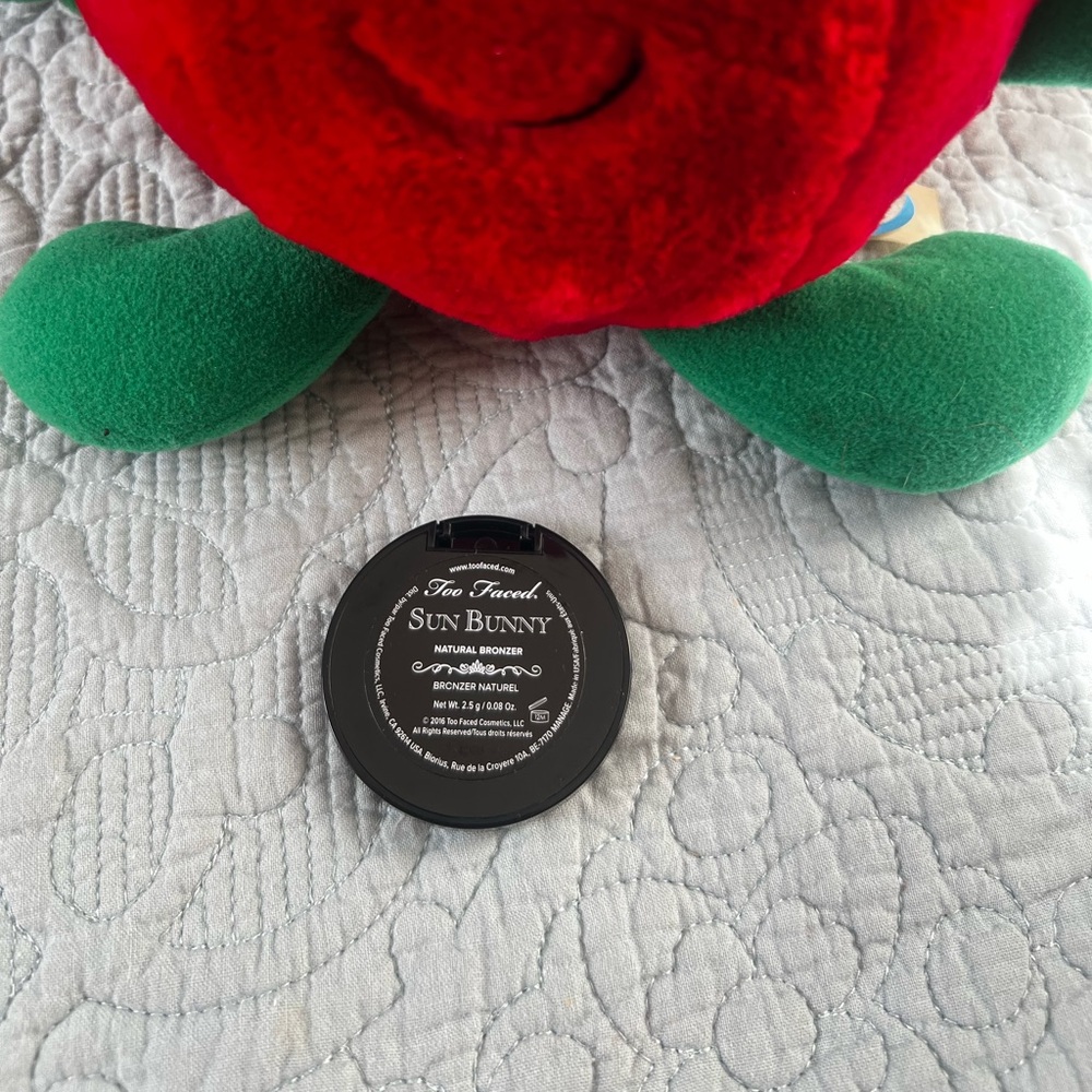 Too faced - Picture 4 of 4